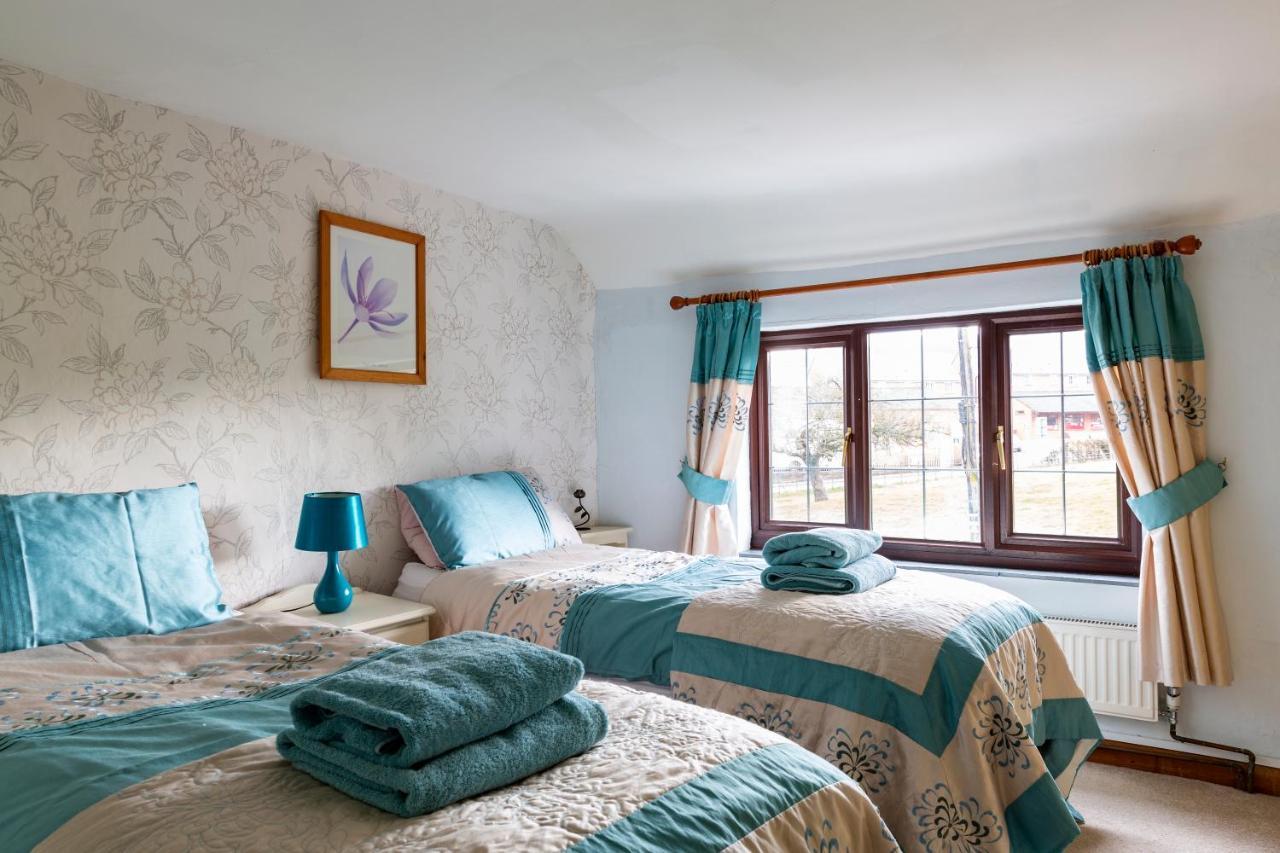Herefordshire Holiday Cottages Lea Exterior photo