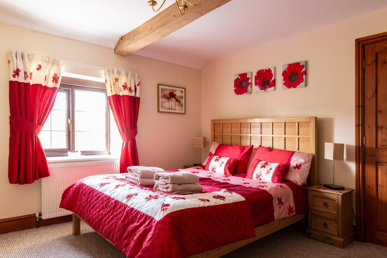 Herefordshire Holiday Cottages Lea Exterior photo